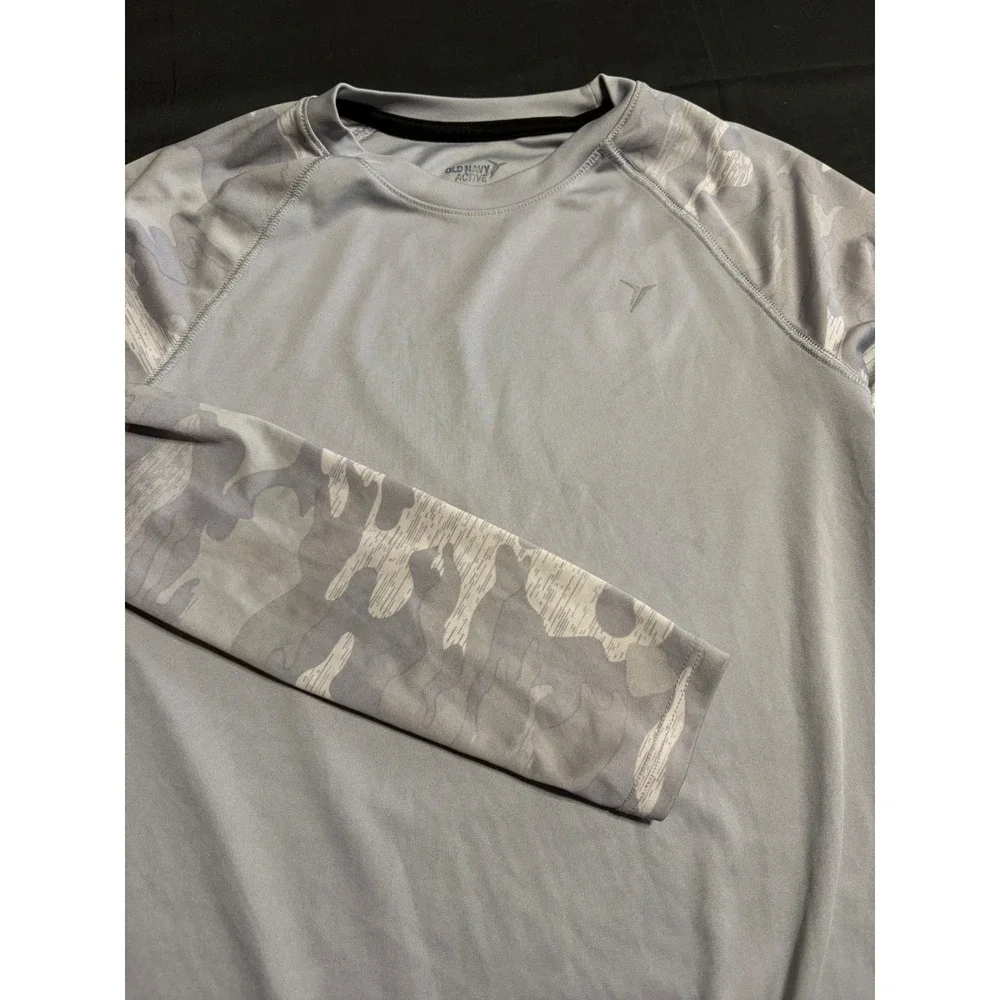 Old Navy Active Boys XL 14-16 Gray Camo Long Sleeve Performance Shirt